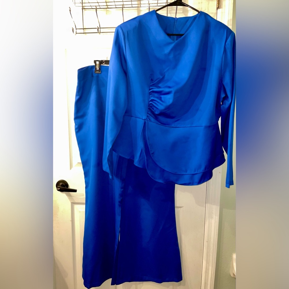 Elegant Ruffle Hem Blouse & Pants Set in Royal Blue from Acorpstyle